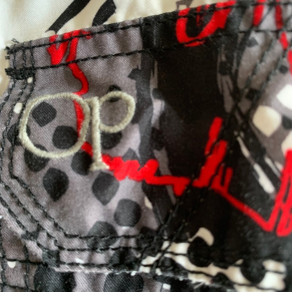 OP Size L Board Shorts Black Red White Hibiscus Floral Mesh Lined Cargo Trunks - Picture 4 of 8